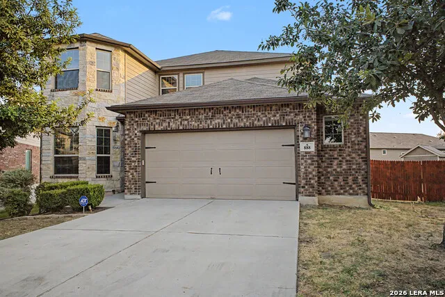 888 MAPLE DR New Braunfels, TX 78130