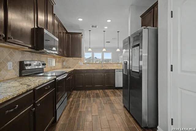 888 MAPLE DR New Braunfels, TX 78130