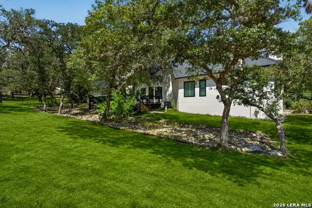 29440 RED BUD HL Fair Oaks Ranch, TX 78015