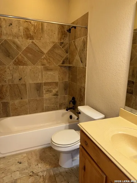 9827 Catell Boerne, TX 78006