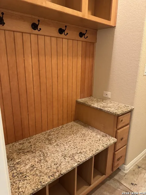 9827 Catell Boerne, TX 78006