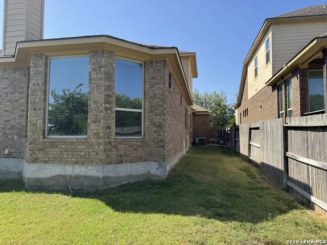 9827 Catell Boerne, TX 78006