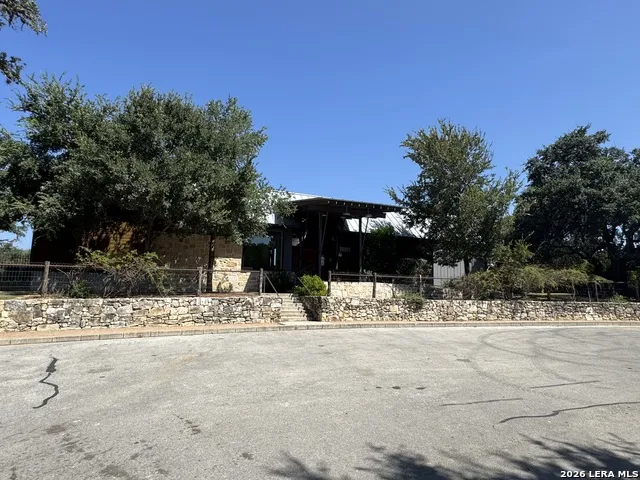 9827 Catell Boerne, TX 78006