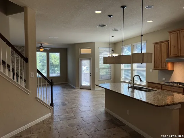 9827 Catell Boerne, TX 78006