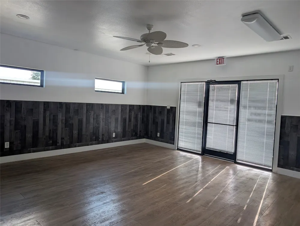 431 State Highway 342 Red Oak, TX 75154