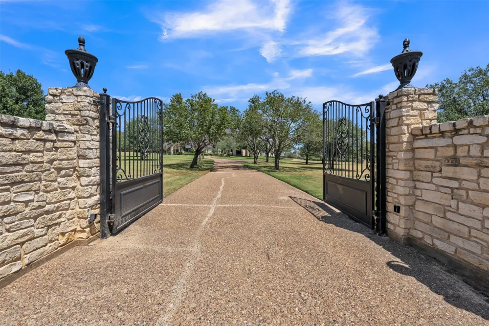 8801 Clay Hibbins Road Keller, TX 76248
