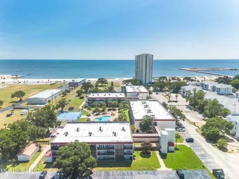 2046 Beach Boulevard