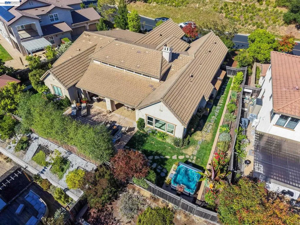65 Stonebrae Rd Hayward, CA 94542