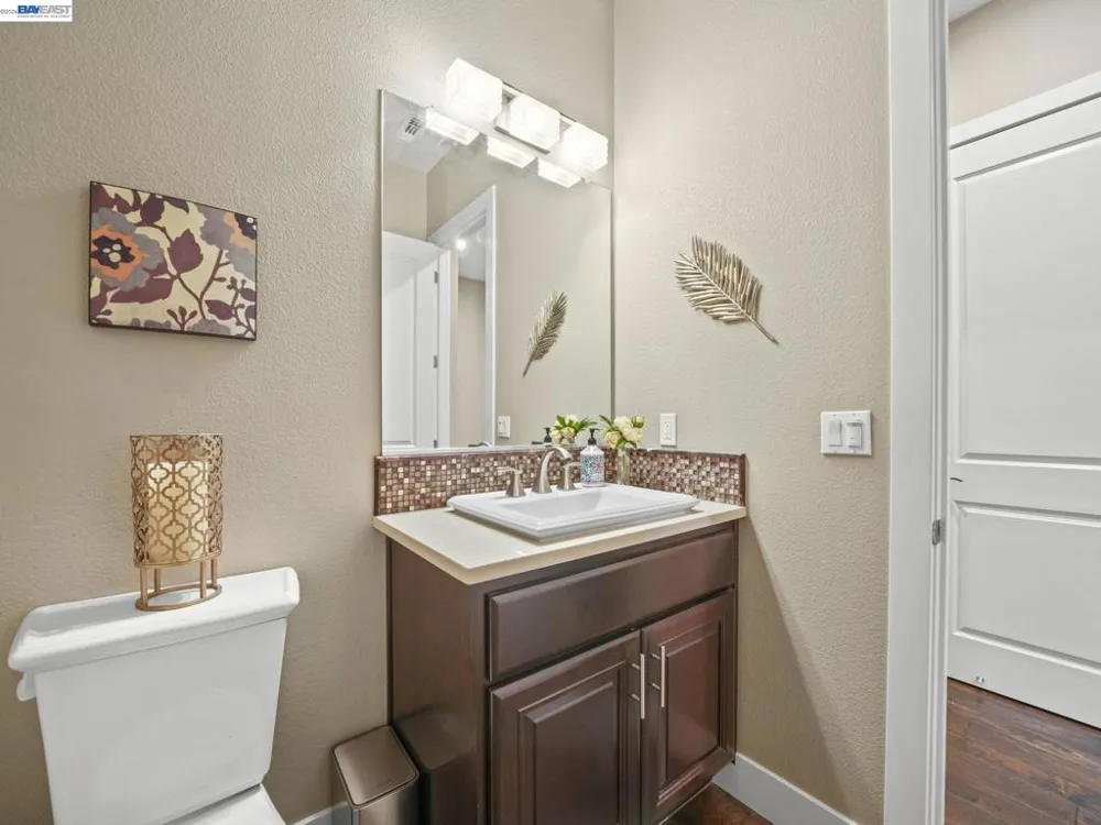 65 Stonebrae Rd Hayward, CA 94542