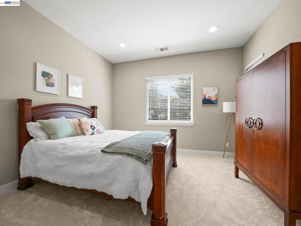 65 Stonebrae Rd Hayward, CA 94542