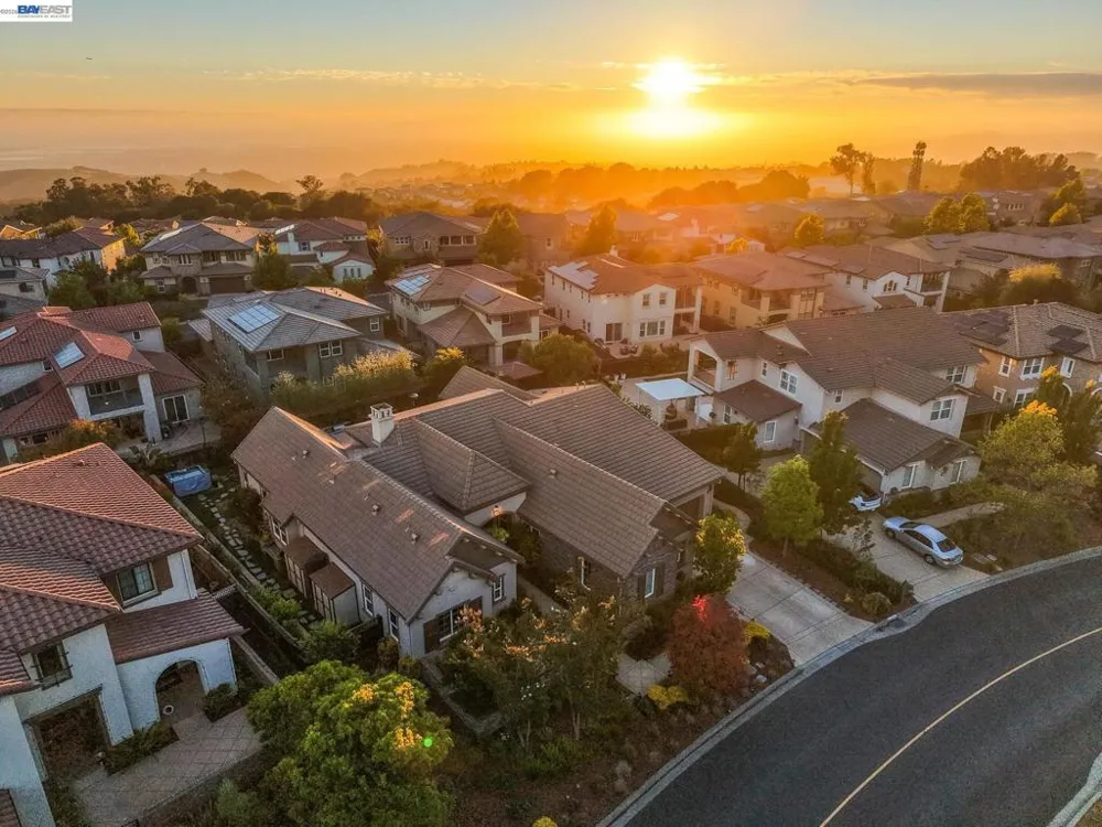 65 Stonebrae Rd Hayward, CA 94542