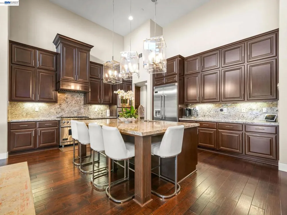 65 Stonebrae Rd Hayward, CA 94542