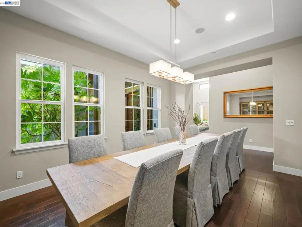 65 Stonebrae Rd Hayward, CA 94542