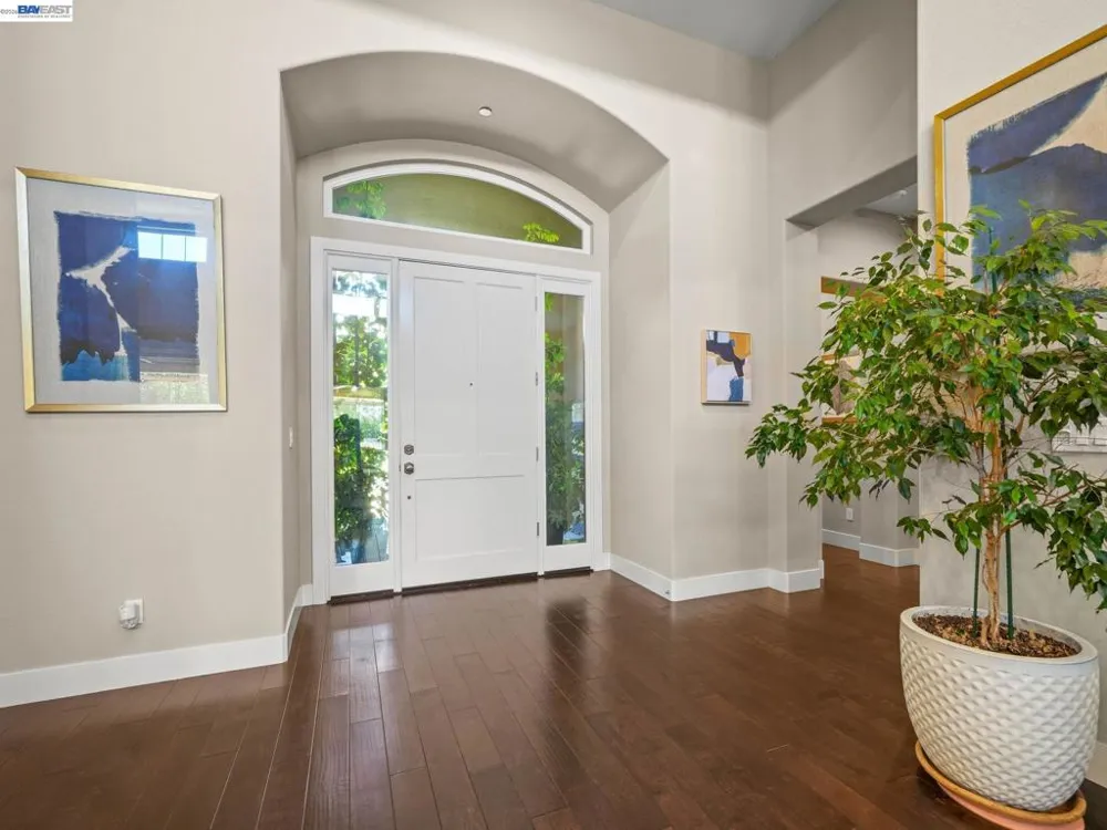 65 Stonebrae Rd Hayward, CA 94542