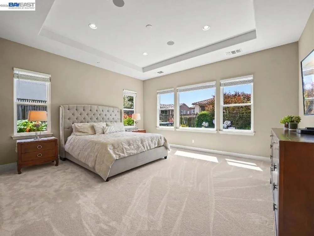 65 Stonebrae Rd Hayward, CA 94542
