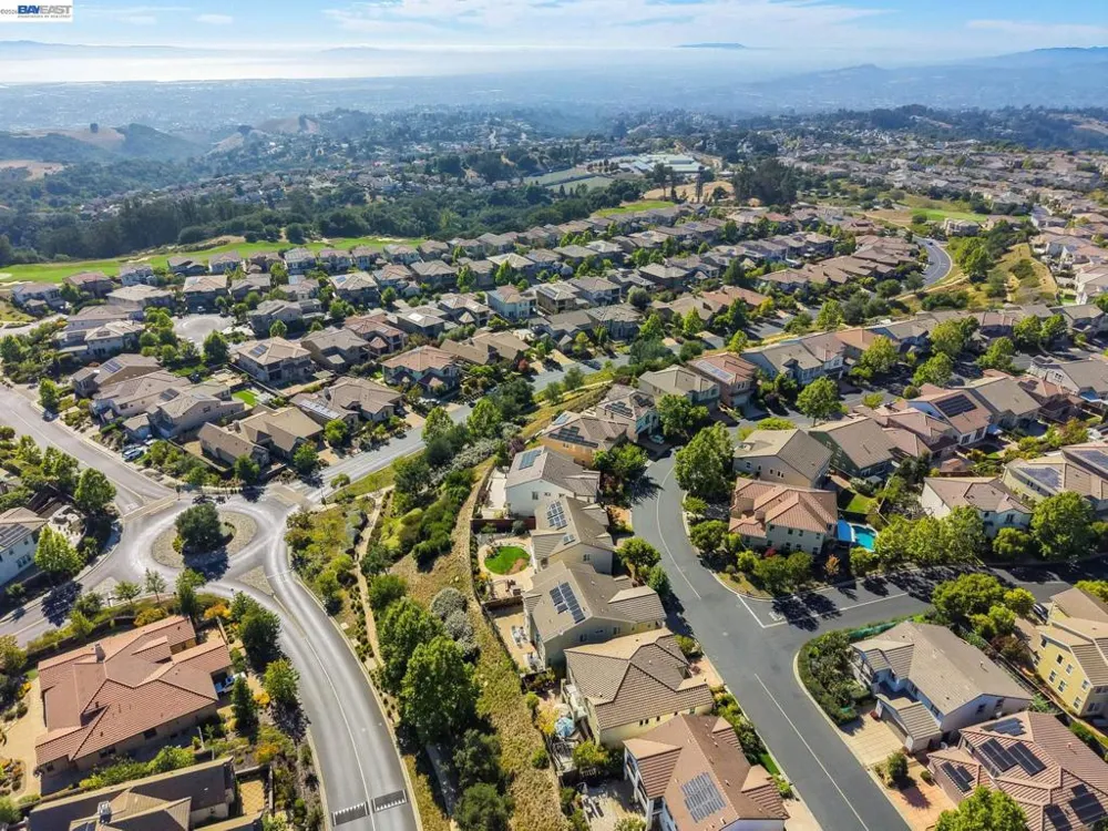 65 Stonebrae Rd Hayward, CA 94542