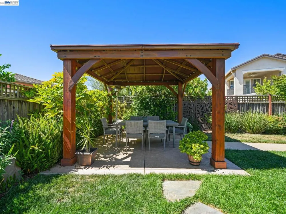 65 Stonebrae Rd Hayward, CA 94542