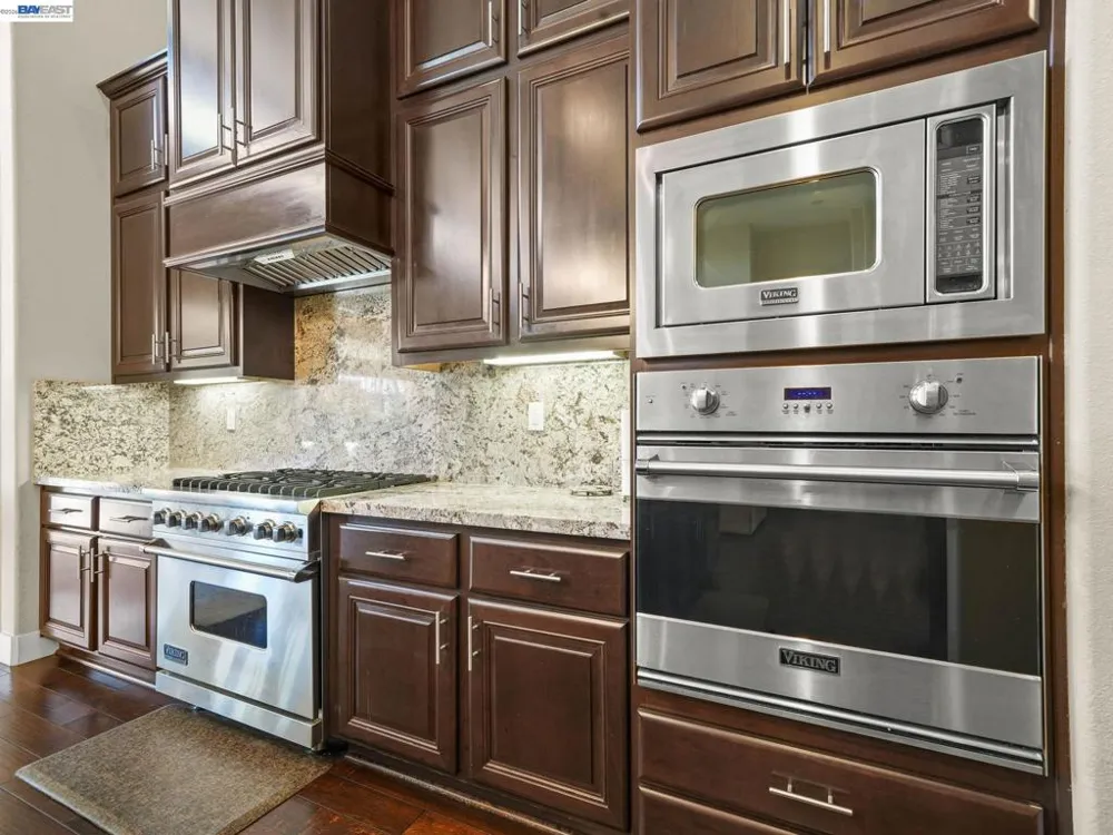 65 Stonebrae Rd Hayward, CA 94542