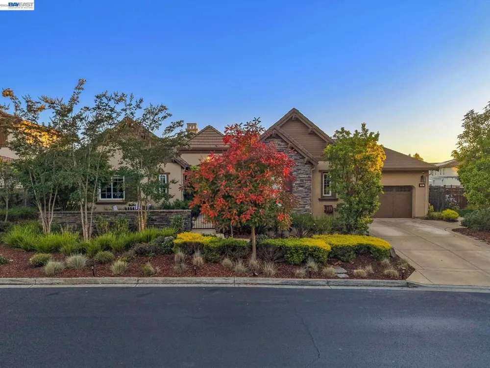 65 Stonebrae Rd Hayward, CA 94542