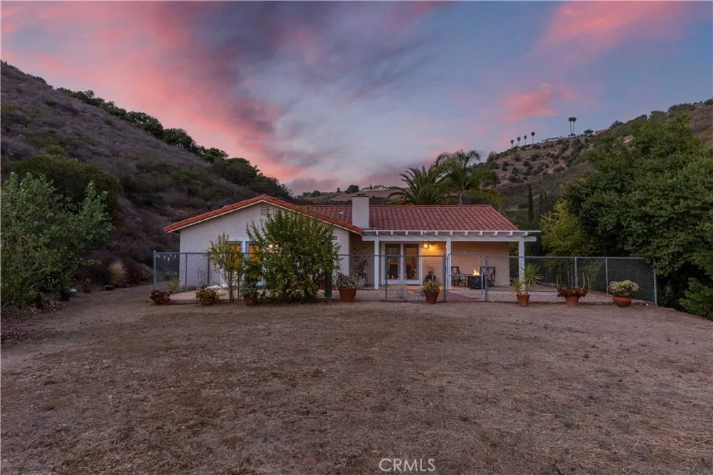 45251 La Cruz Dr Temecula, CA 92590