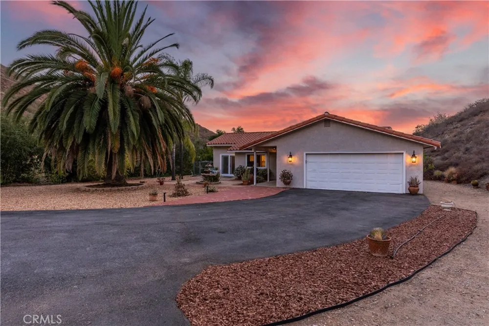 45251 La Cruz Dr Temecula, CA 92590