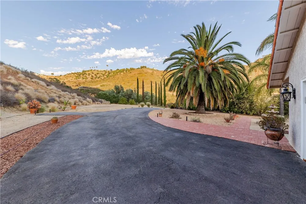45251 La Cruz Dr Temecula, CA 92590