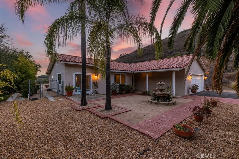 45251 La Cruz Dr Temecula, CA 92590