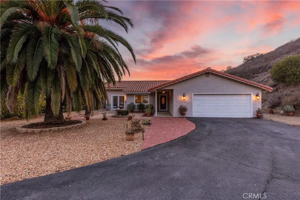 45251 La Cruz Dr Temecula, CA 92590