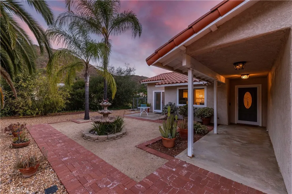 45251 La Cruz Dr Temecula, CA 92590