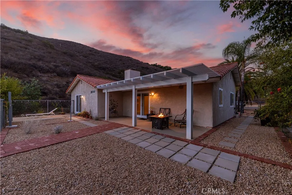 45251 La Cruz Dr Temecula, CA 92590
