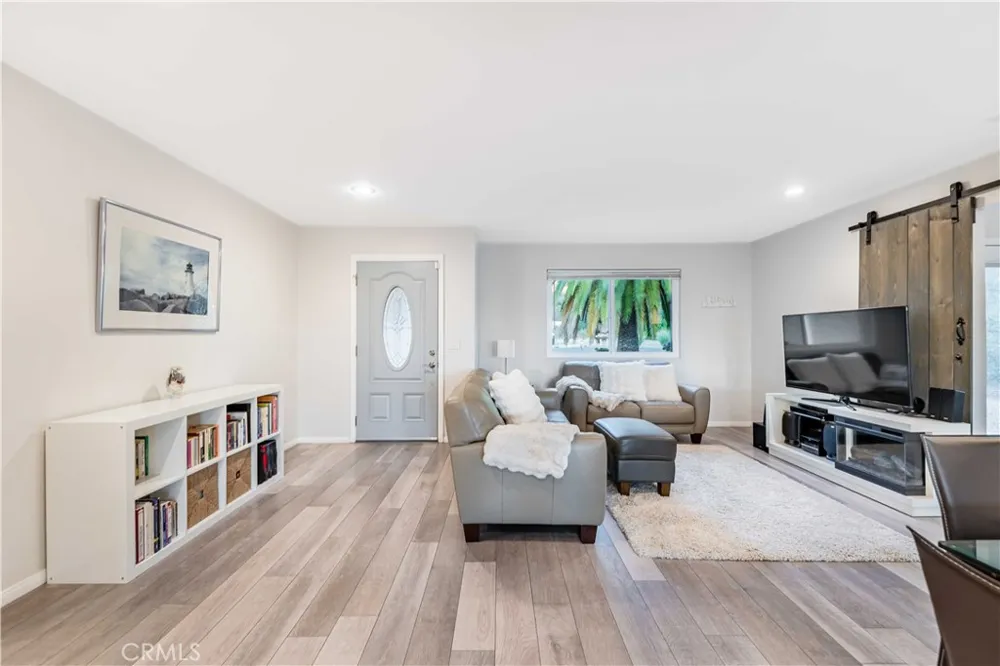 45251 La Cruz Dr Temecula, CA 92590