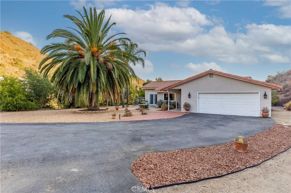 45251 La Cruz Dr Temecula, CA 92590