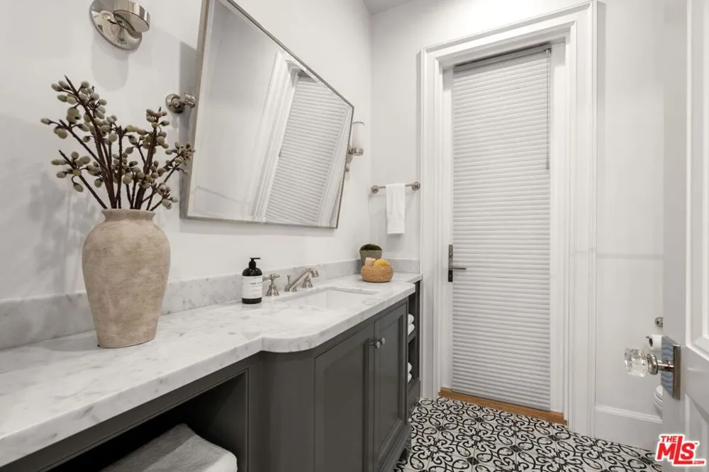 448 21st Street Santa Monica, CA 90402