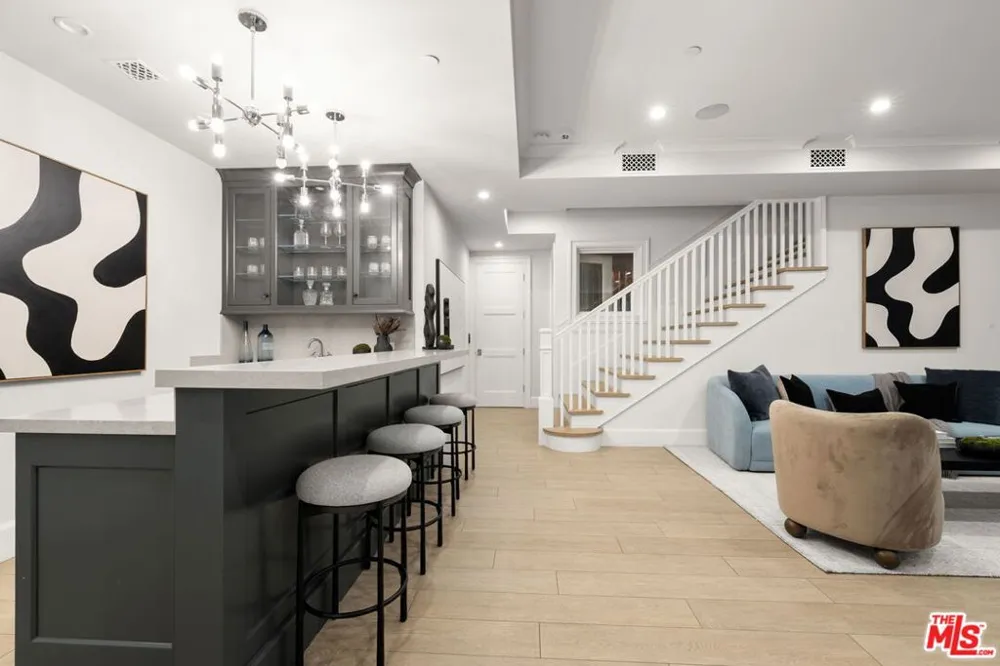 448 21st Street Santa Monica, CA 90402
