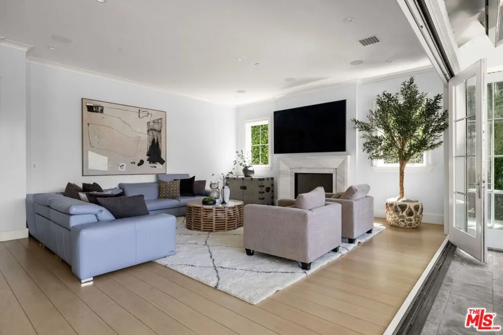 448 21st Street Santa Monica, CA 90402