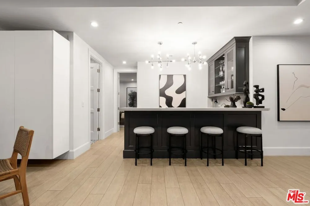 448 21st Street Santa Monica, CA 90402