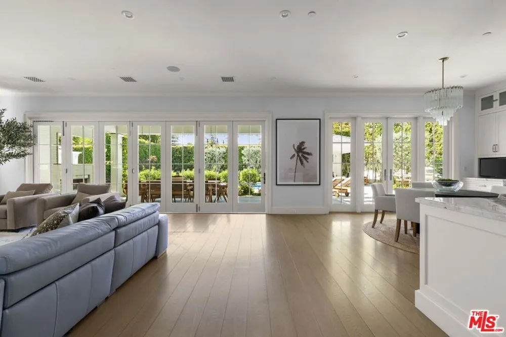 448 21st Street Santa Monica, CA 90402