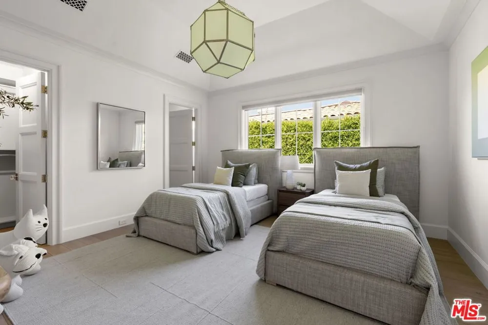 448 21st Street Santa Monica, CA 90402