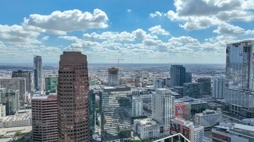 889 Francisco Street #802 Los Angeles, CA 90017