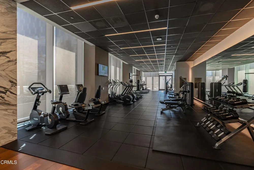 889 Francisco Street #802 Los Angeles, CA 90017