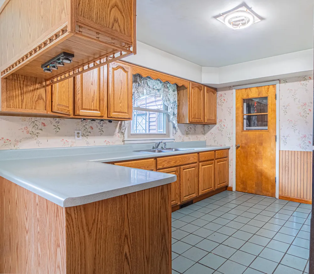 7963 Gull Road Richland, MI 49083