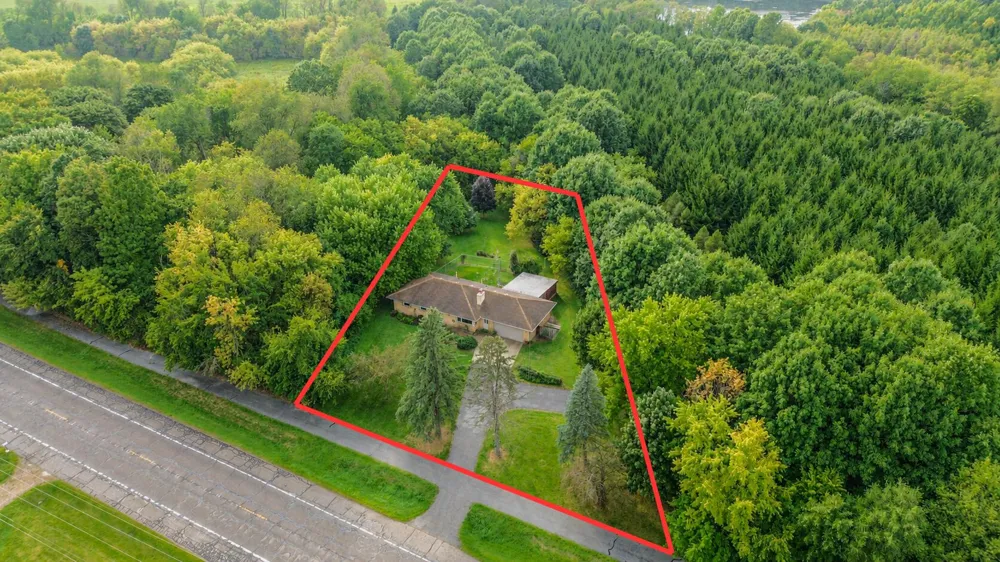 7963 Gull Road Richland, MI 49083