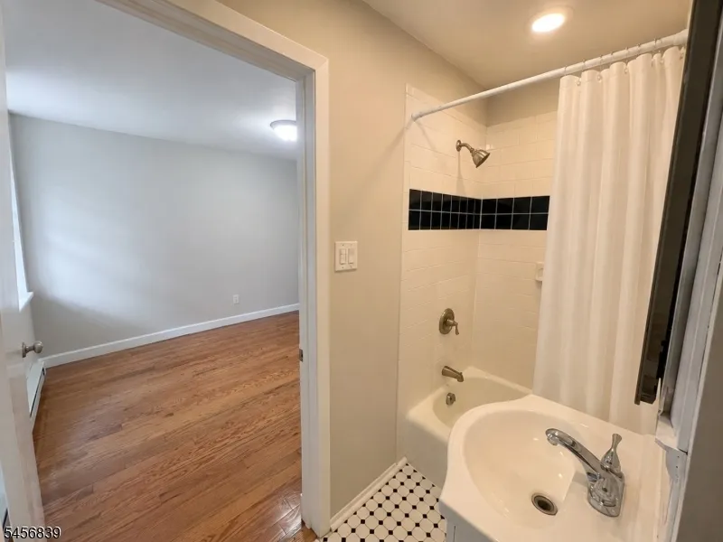 39 Glenridge Ave #2 Unit 2 Montclair, NJ 07042