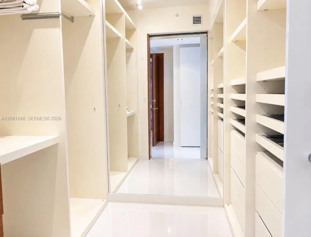 17121 Collins Ave #1905 Sunny Isles Beach, FL 33160