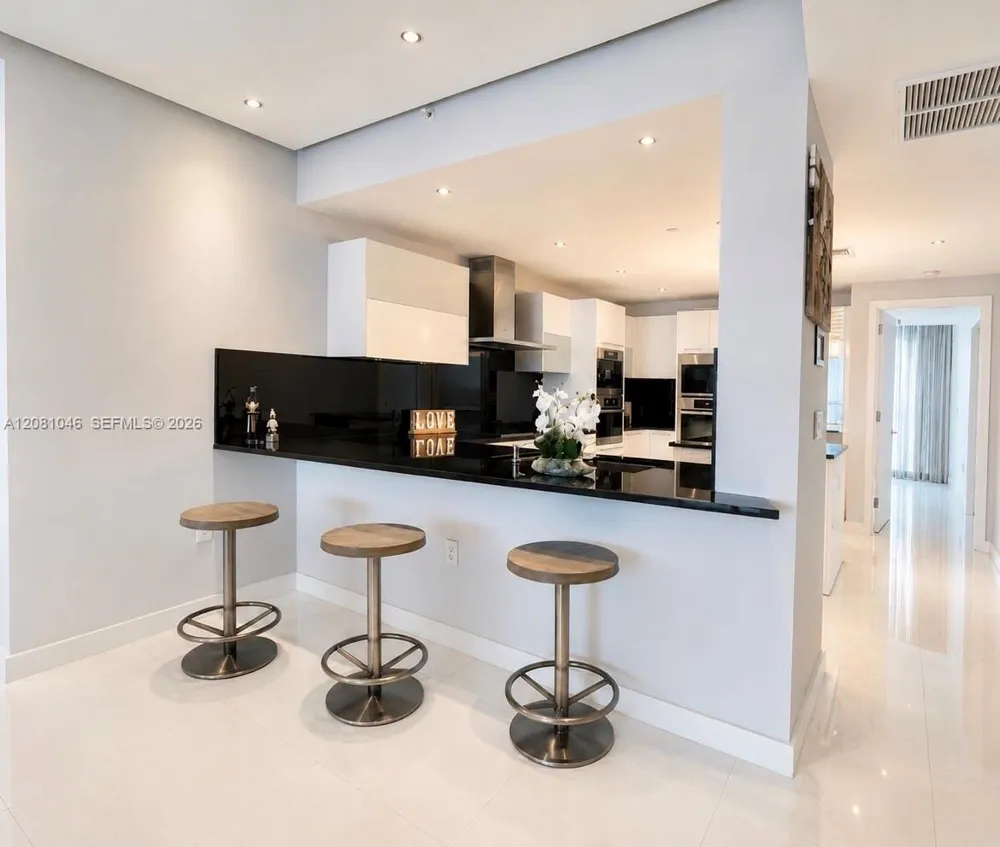 17121 Collins Ave #1905 Sunny Isles Beach, FL 33160