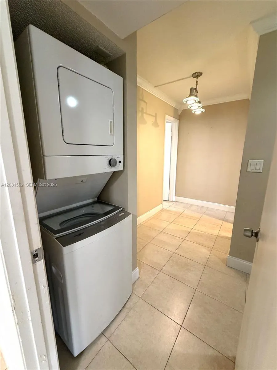 1751 NW 75th Ave #310 Plantation, FL 33313