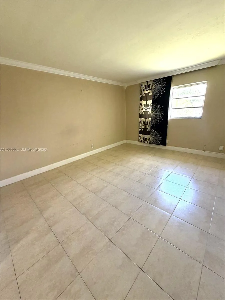 1751 NW 75th Ave #310 Plantation, FL 33313