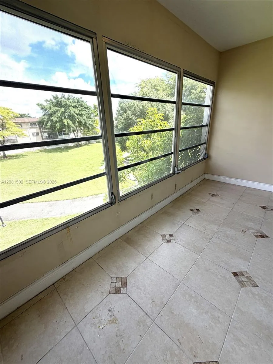 1751 NW 75th Ave #310 Plantation, FL 33313