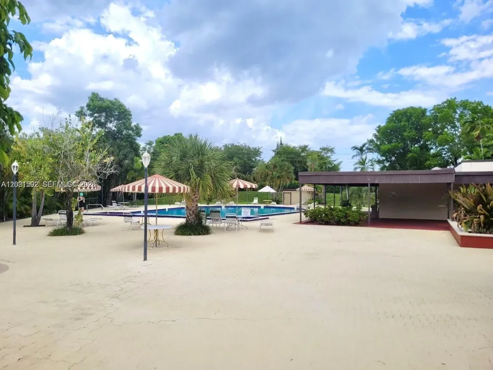 1751 NW 75th Ave #310 Plantation, FL 33313