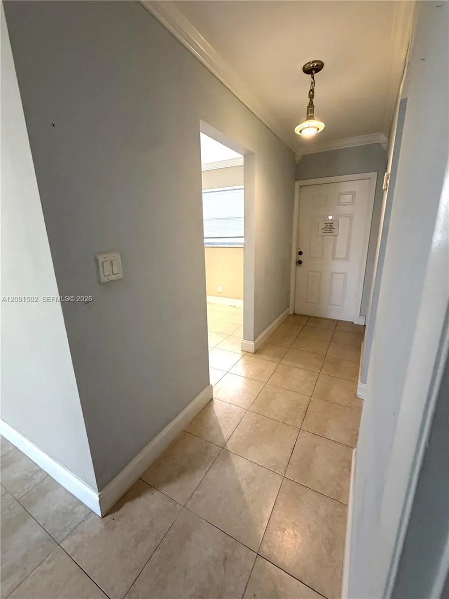 1751 NW 75th Ave #310 Plantation, FL 33313